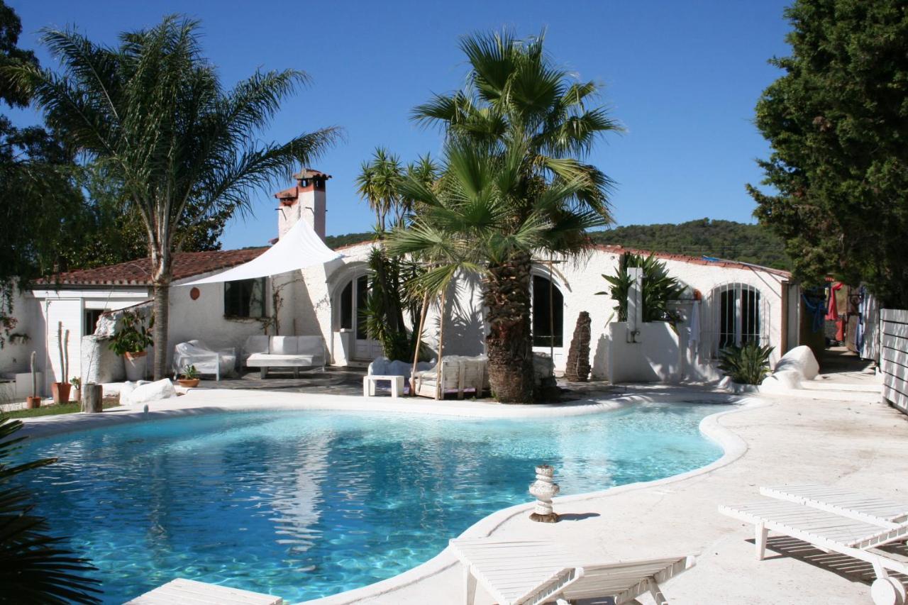 Le Rondini Bed & Breakfast Montrás Екстериор снимка