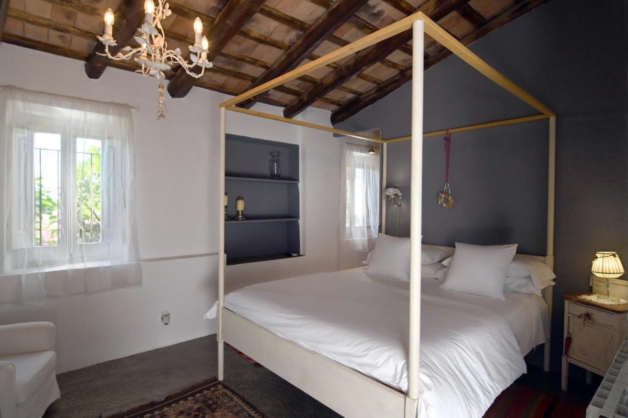 Le Rondini Bed & Breakfast Montrás Екстериор снимка