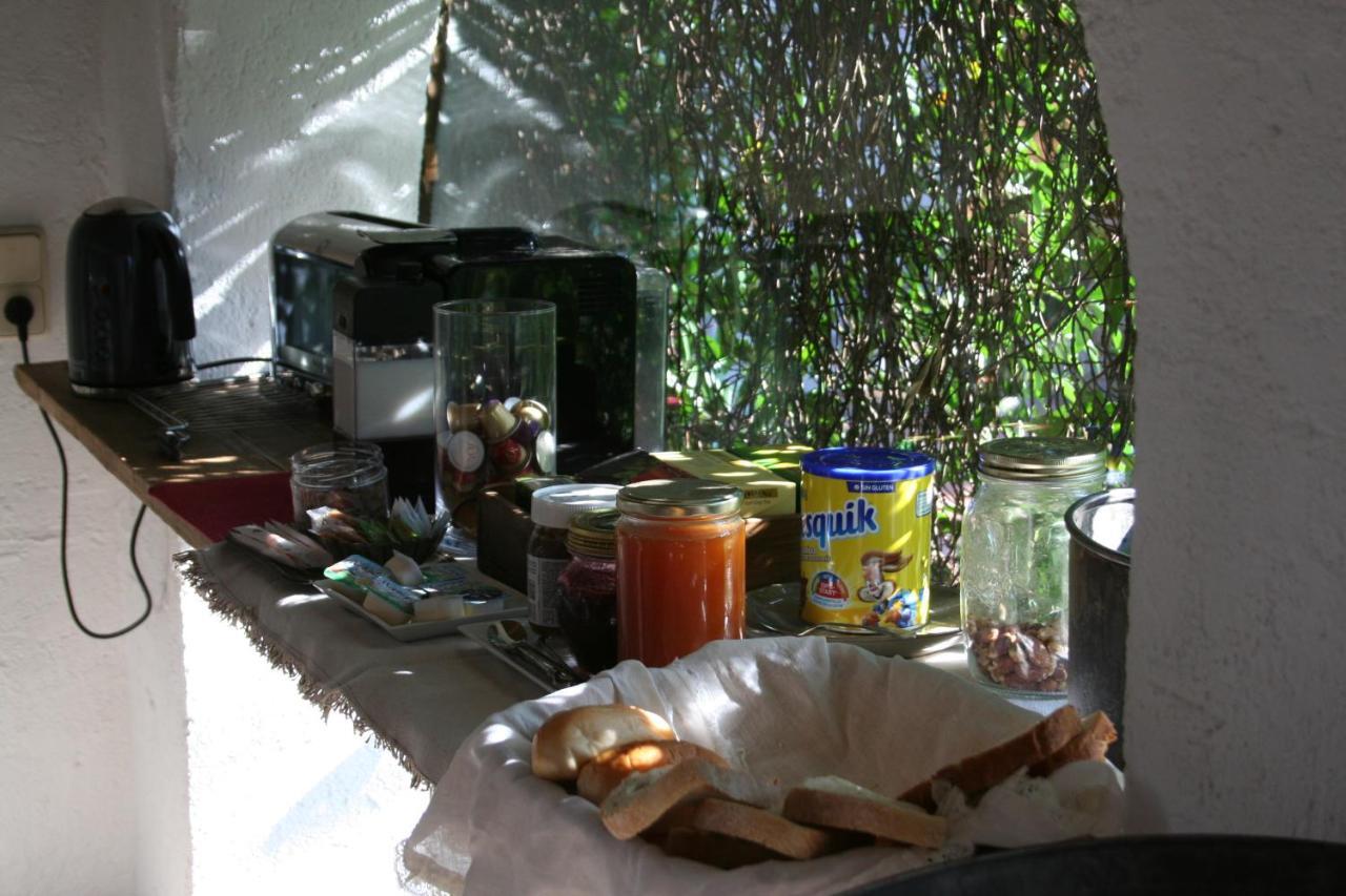 Le Rondini Bed & Breakfast Montrás Екстериор снимка