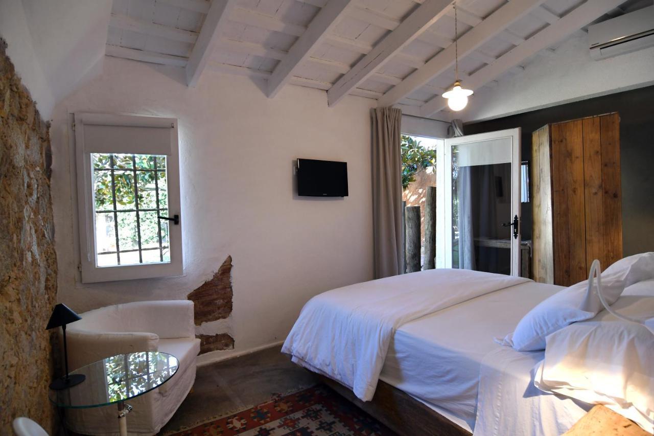 Le Rondini Bed & Breakfast Montrás Екстериор снимка