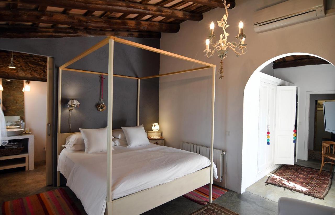 Le Rondini Bed & Breakfast Montrás Екстериор снимка